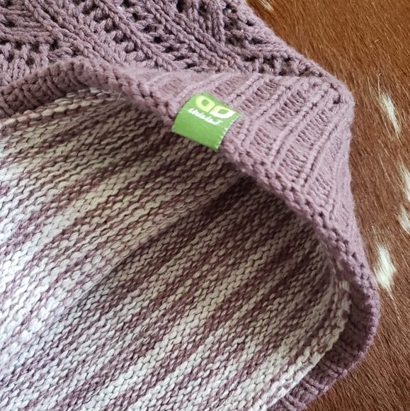 This is j infinity scarf - Picture 3 of 6